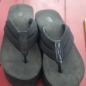 Ardene Black Sandals Sleek Design Comfortable Fit